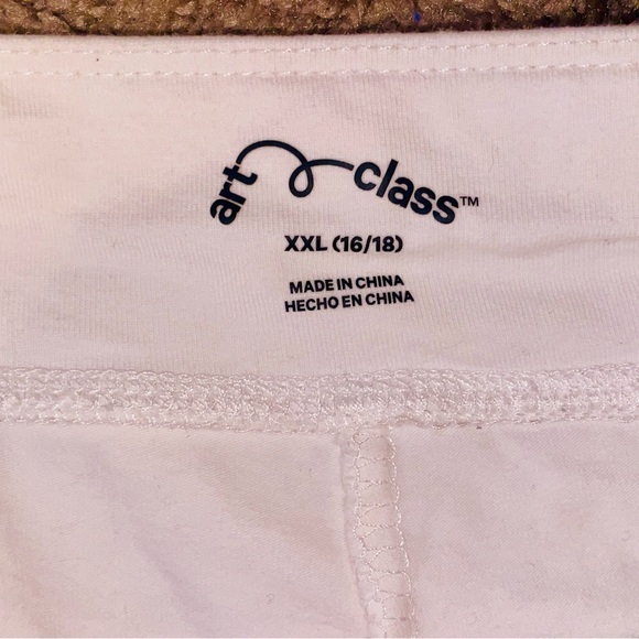 Art Class White Mini Skirt - Picture 3 of 3